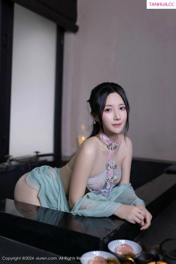 鱼子酱fish  [XiuRen]高清写真图 2024.04.19 No.8428 鱼子酱Fish 美腿性感第51张图片